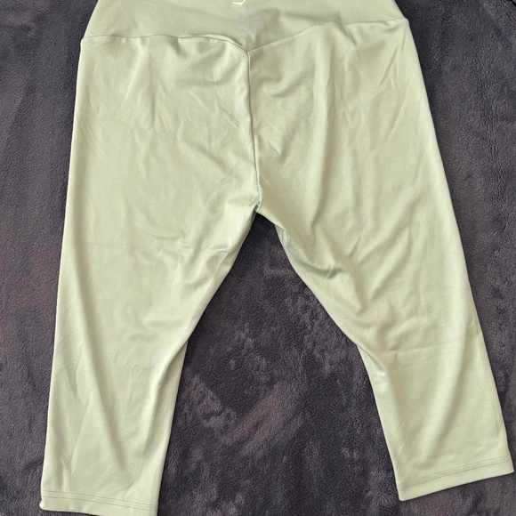 Gymshark Capri Length Leggings - S - Picture 2 of 2